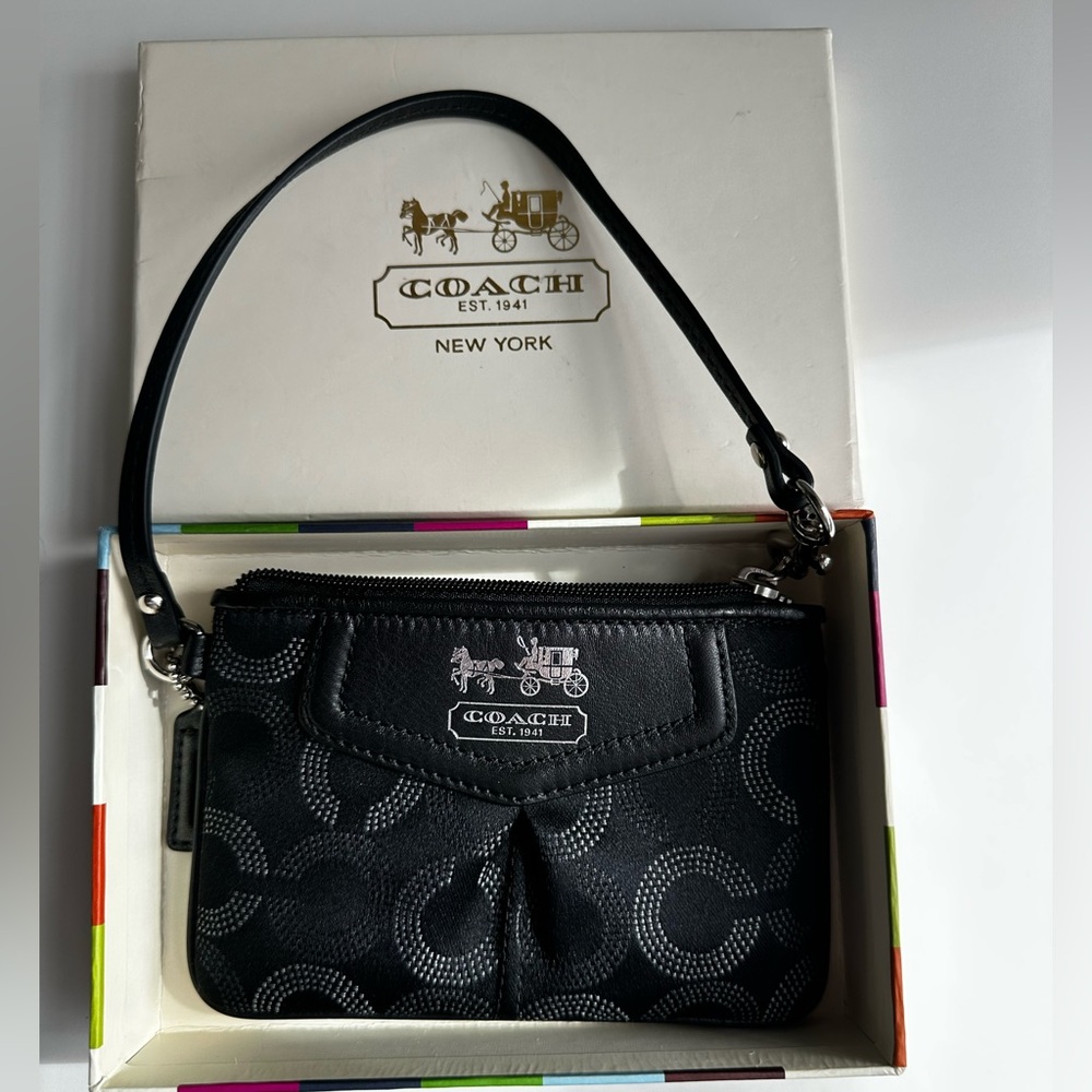 Vintage Coach black wristlet - Picture 3 of 6